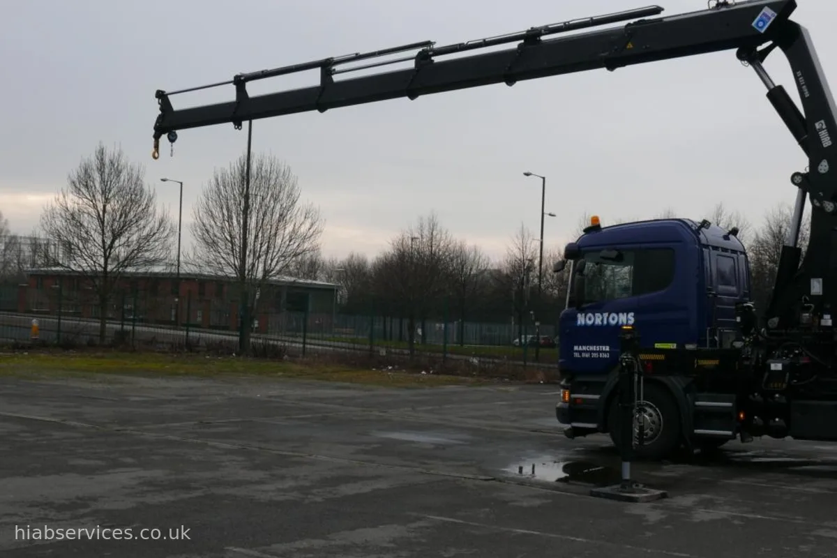HIAB 622 crane working on site