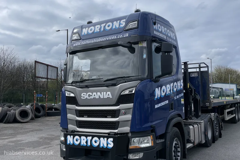 HIAB 658 articulated lorry with flatbed trailer UK