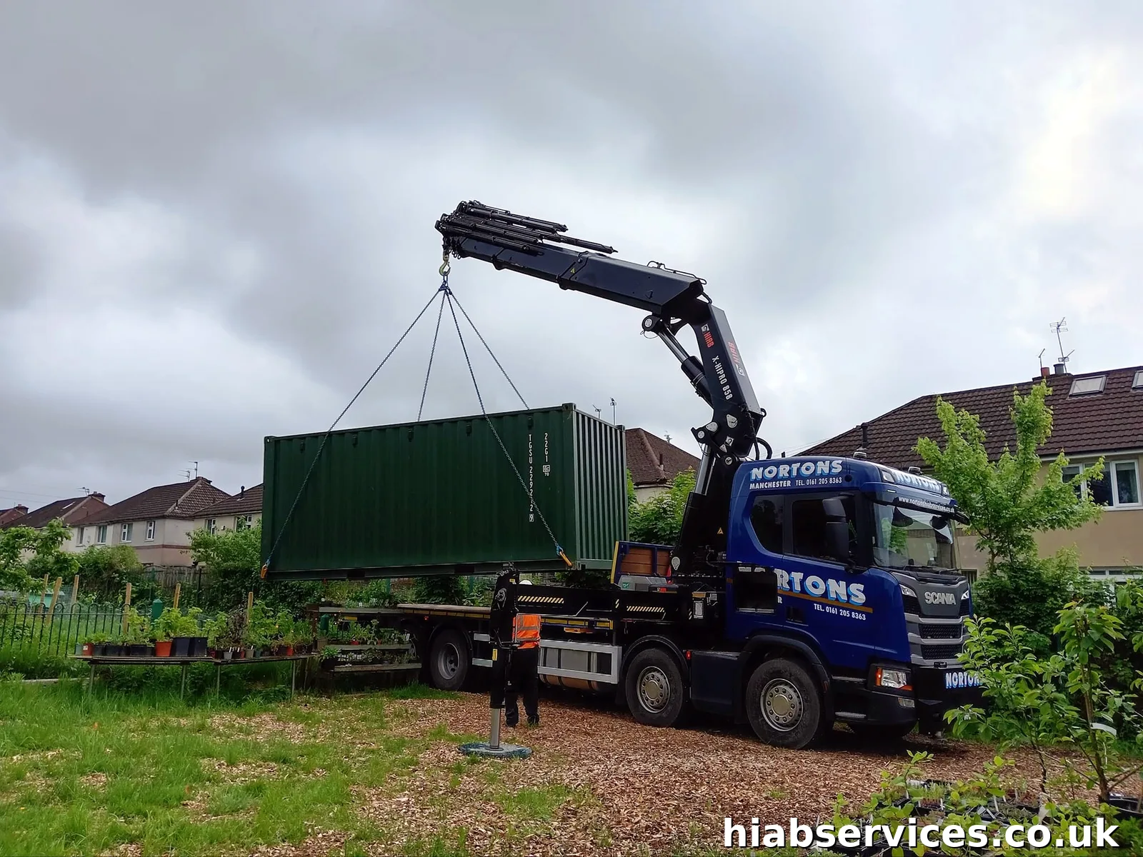 How to Transport a Portable Cabin with a HIAB: Step-by-Step